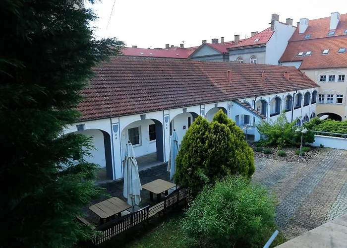 Magnolia Hotel